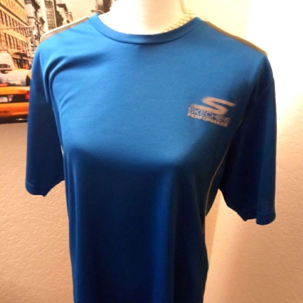 Skechers GoRun Performance Activewear Short Sleeve Shirt-Size L